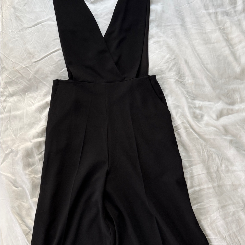 Black Sleeveless V-Neck Jumpsuit